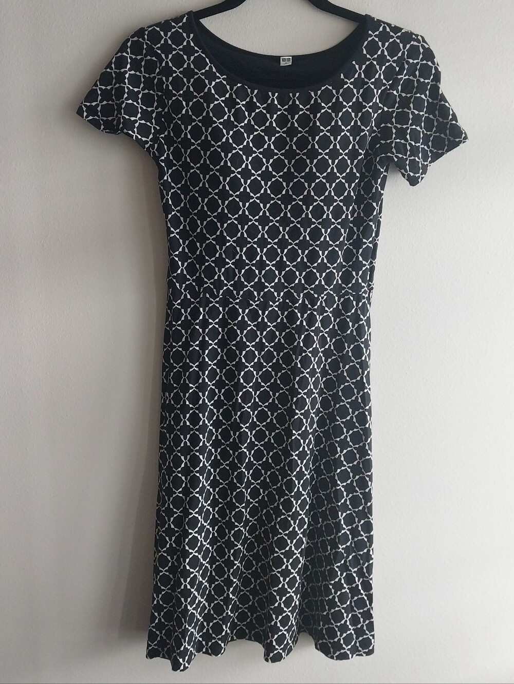 Uniqlo Black & White Geometric Pattern Short Sleeve Cotton Modal Midi Dress